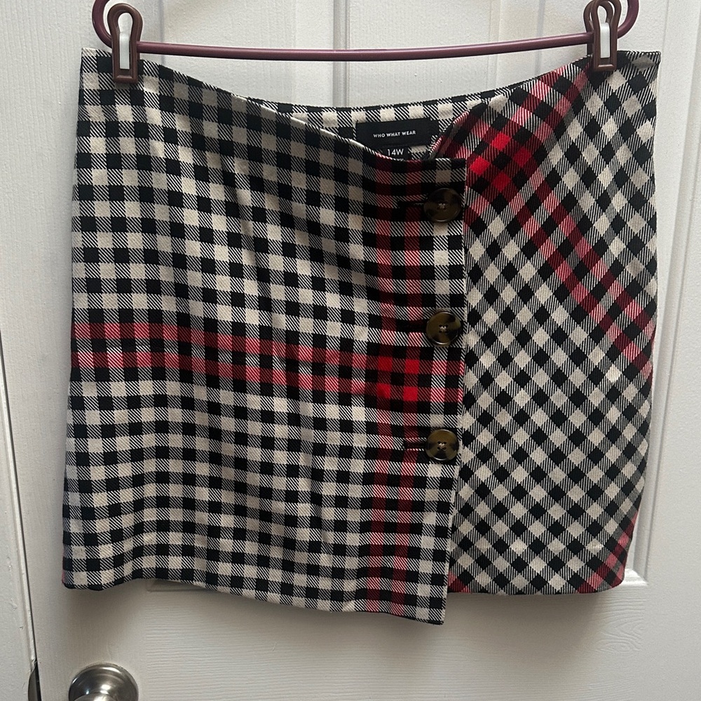 Who What Wear Black and Red Checkered Mini Skirt